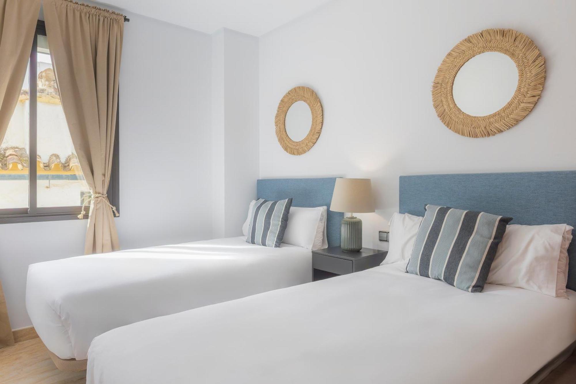 Apartamentos Moon Dreams Puerto El Puerto de Santa Maria Luaran gambar