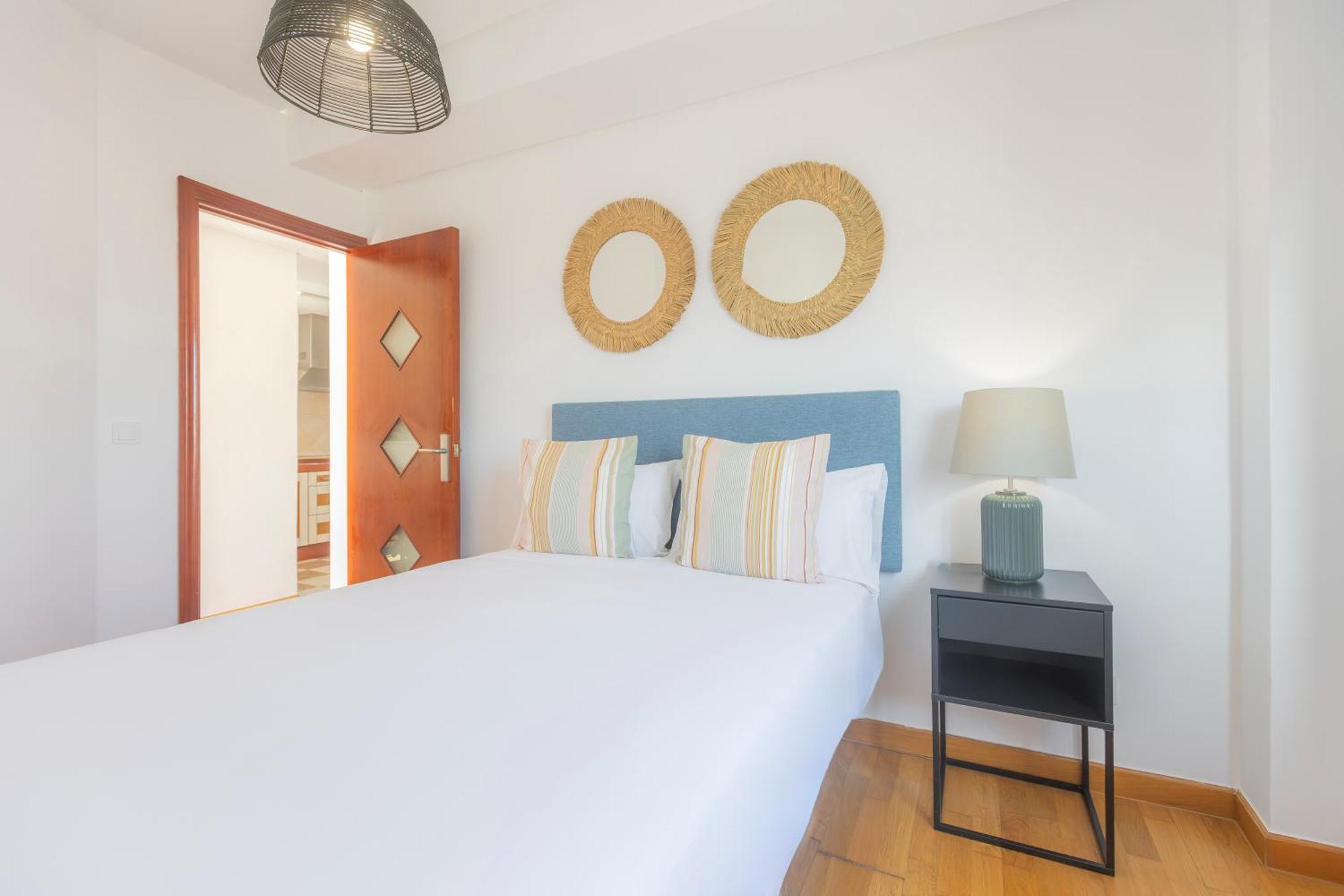 Apartamentos Moon Dreams Puerto El Puerto de Santa Maria Luaran gambar