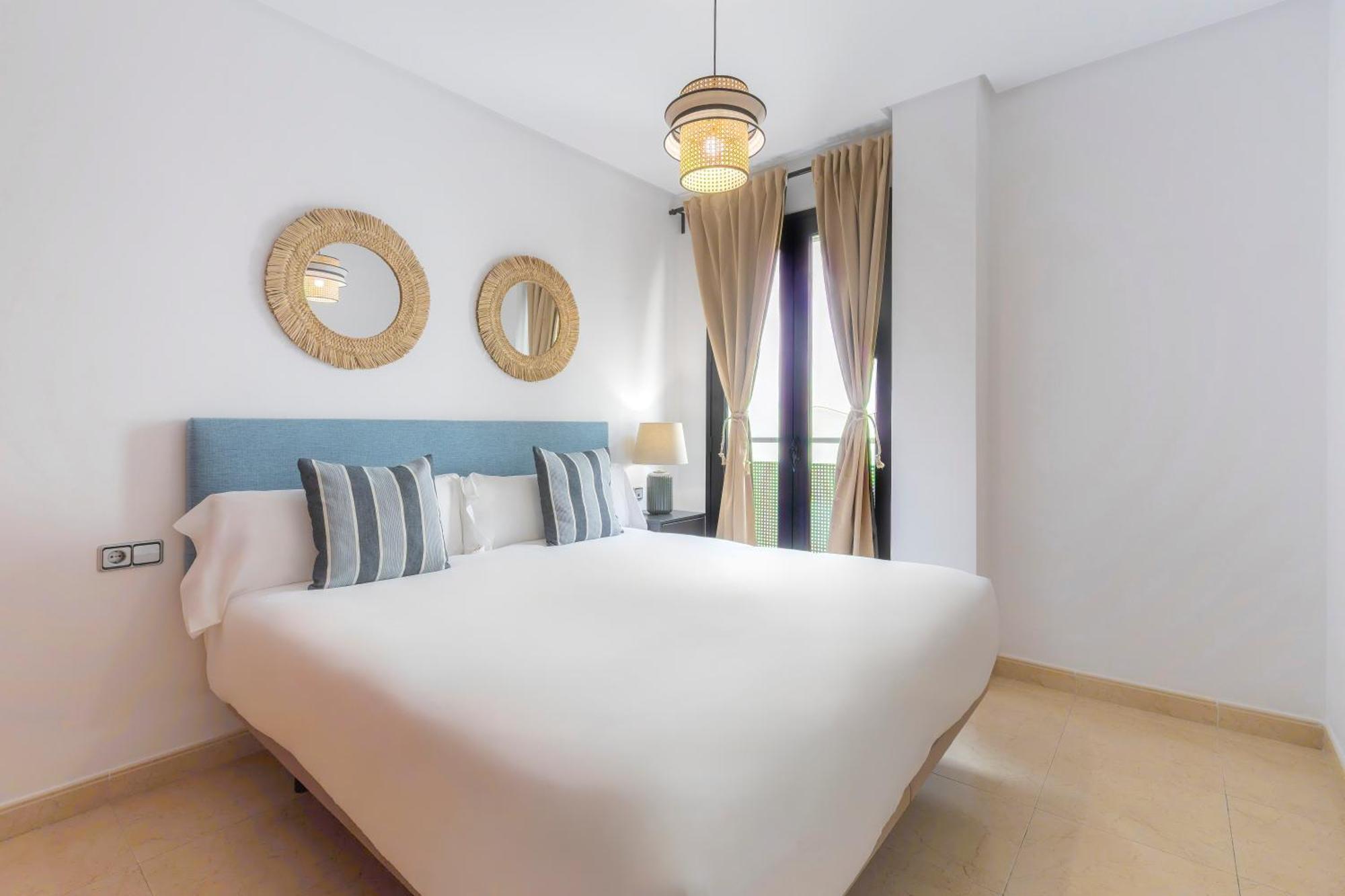 Apartamentos Moon Dreams Puerto El Puerto de Santa Maria Luaran gambar