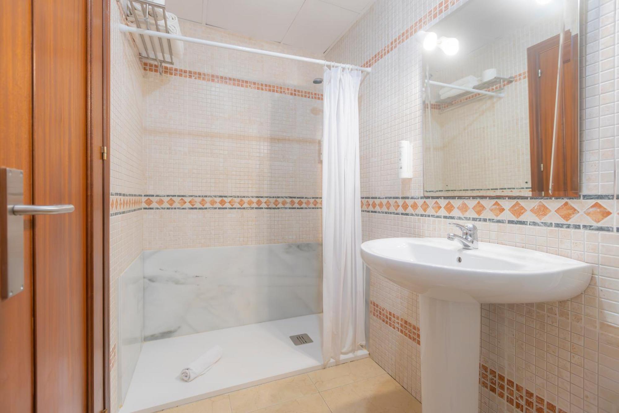 Apartamentos Moon Dreams Puerto El Puerto de Santa Maria Luaran gambar