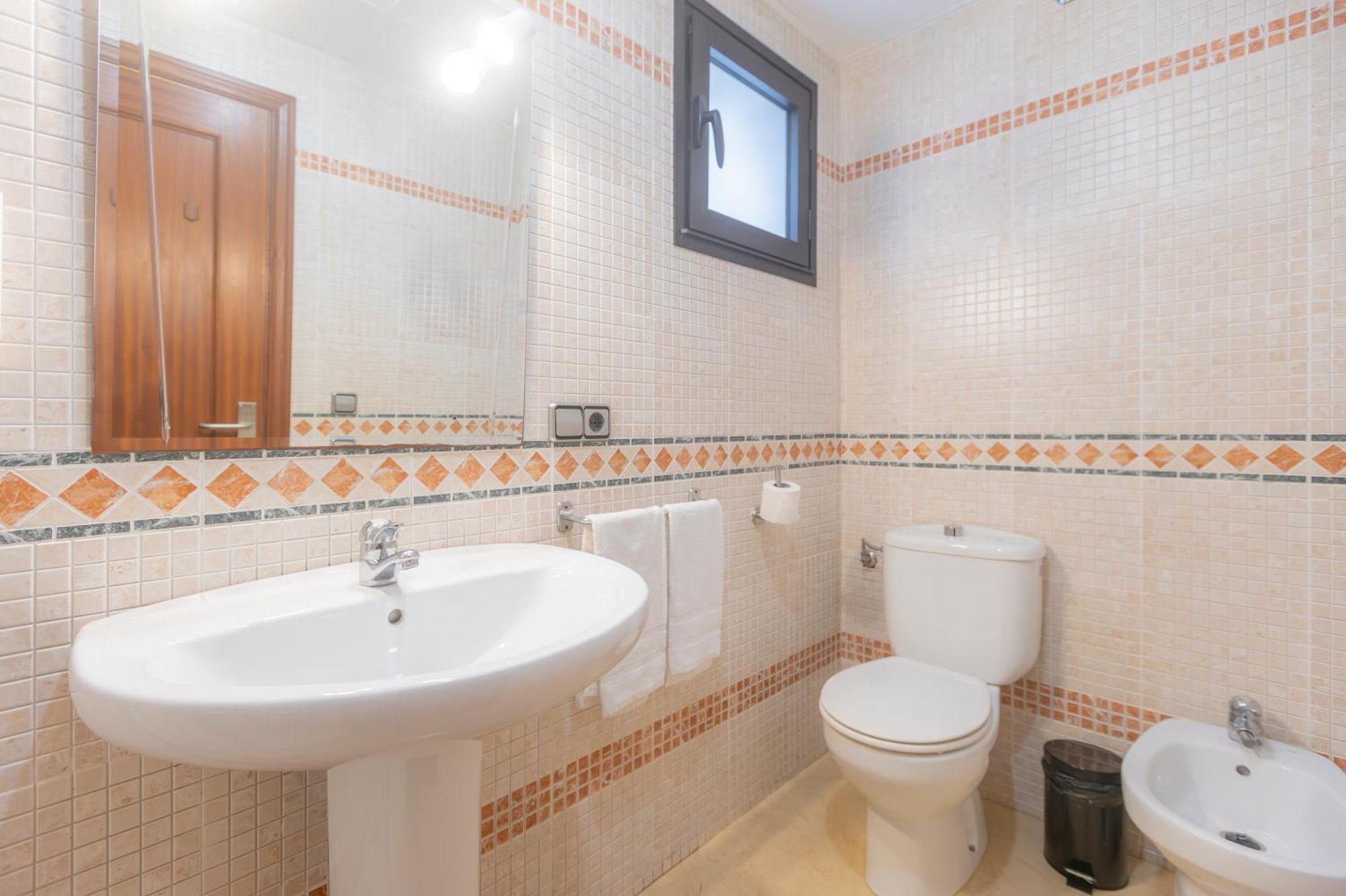 Apartamentos Moon Dreams Puerto El Puerto de Santa Maria Luaran gambar